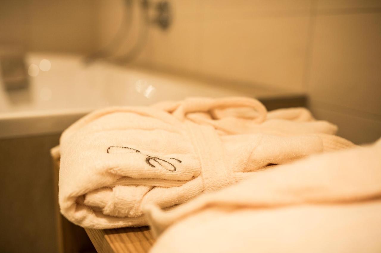 Slow Living Suite - Ferienwohnung Mit Privater Sauna & Garten Fiss Kültér fotó