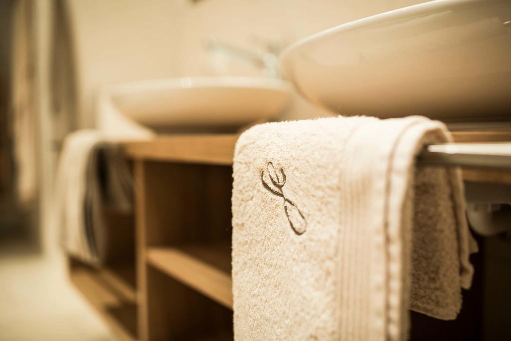 Slow Living Suite - Ferienwohnung Mit Privater Sauna & Garten Fiss Kültér fotó