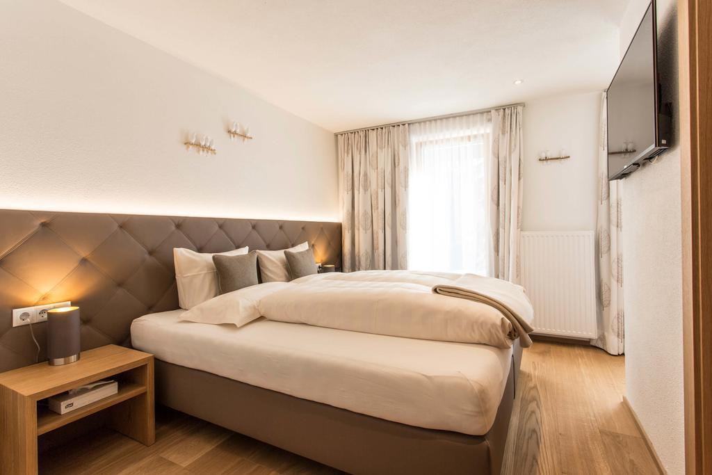 Slow Living Suite - Ferienwohnung Mit Privater Sauna & Garten Fiss Kültér fotó