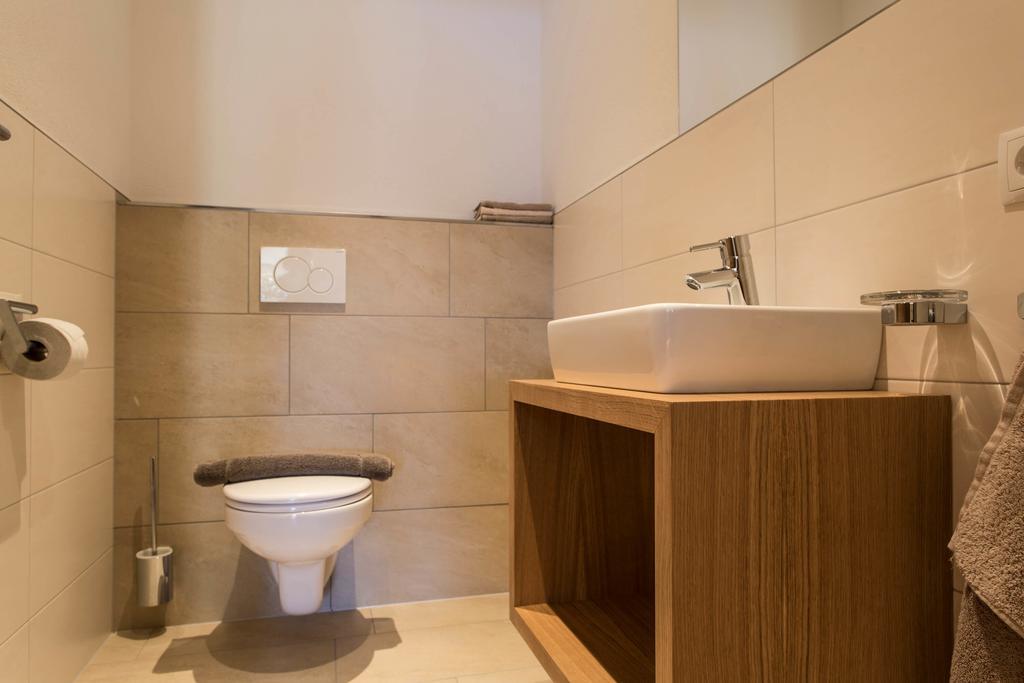 Slow Living Suite - Ferienwohnung Mit Privater Sauna & Garten Fiss Kültér fotó